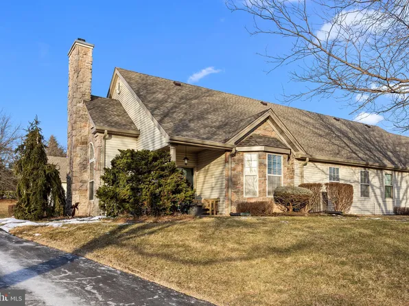 14 Legacy Oaks Dr, Richboro, PA 18954