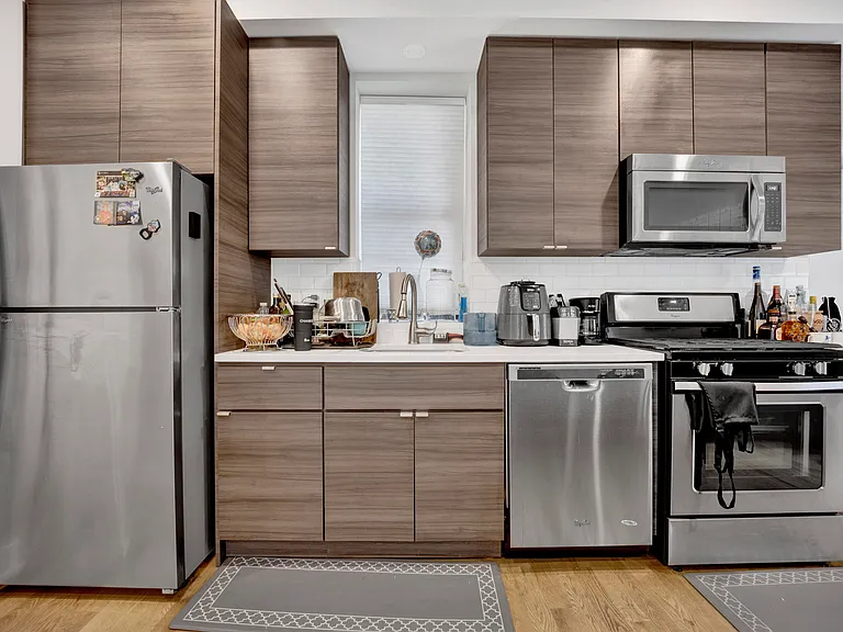 3800 W Altgeld St #204 — Photo 7