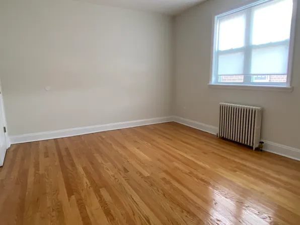 65-23 223rd Place image 4 of 9