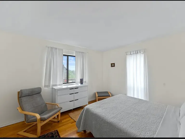 12 Georgia Pl — Photo 3