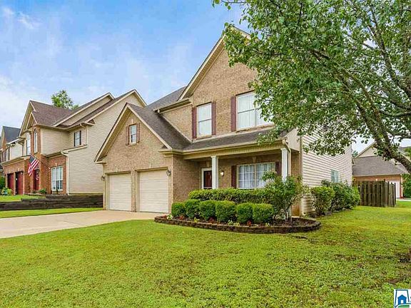 3rd image of 100 Oxmoor Dr