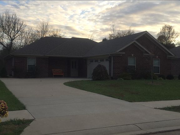 2nd image of 2741 Crescent Hill Dr NE