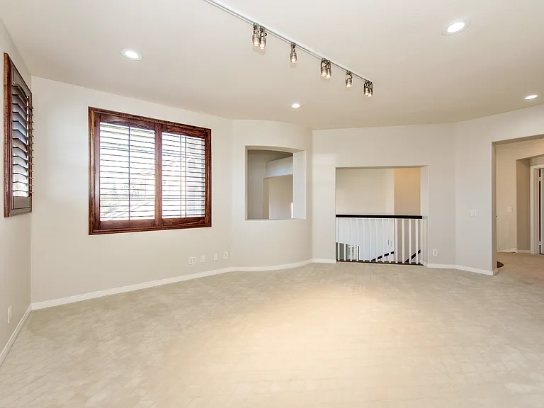 6 Westchester Ct — Photo 15