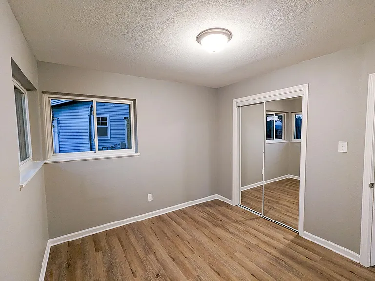 3115 Oliver St — Photo 4