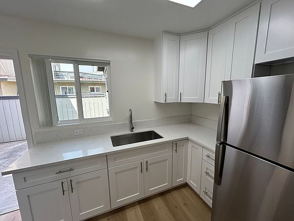 5th image of 955 Opal St #0