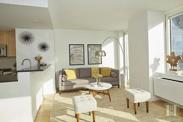 Rented by Halstead Real Estate | media 15