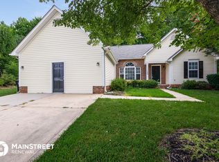 124 Round Keep Ln, Mooresville, NC 28117