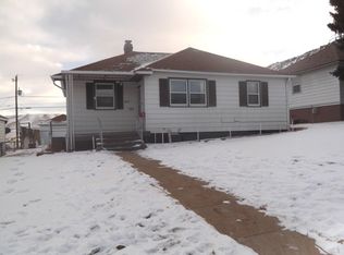 1104 S Jeffers Dr, Rawlins, WY 82301