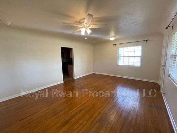3rd image of 1121 Afton St