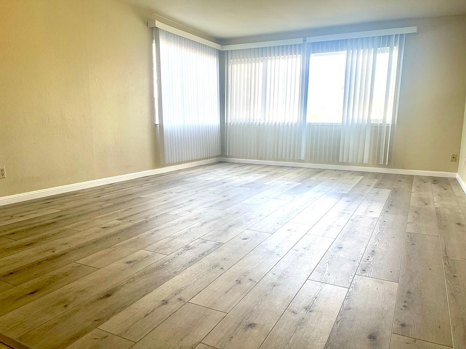 1st image of 485 Stow Ave APT 3