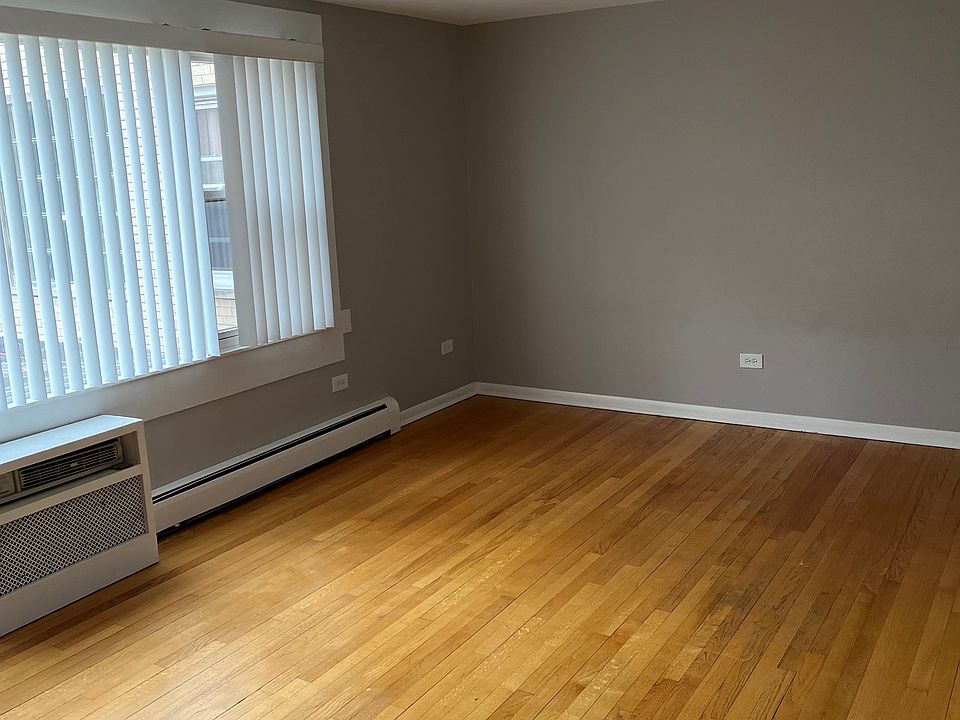 1st image of 8718 W Berwyn Ave Unit 2W
