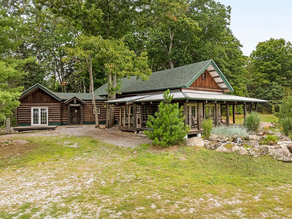1st image of 216 Robinson Road
