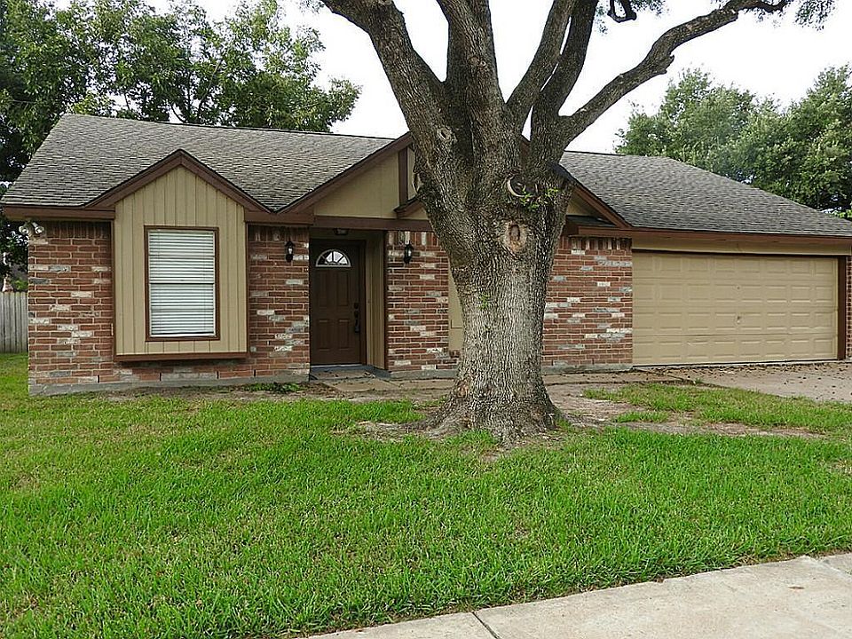 1st image of 13515 Oak Ledge Dr