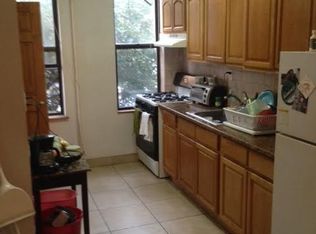 3236 48th St APT 3R, Astoria, NY 11103