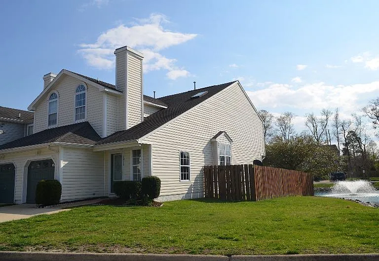 5016 Kemps Lake Dr — Photo 1