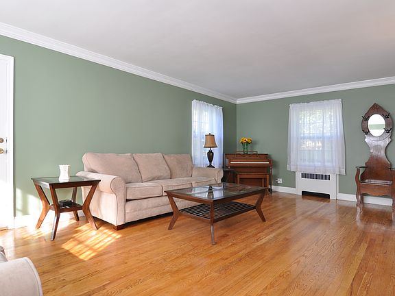 5th image of 14 Alta Pl