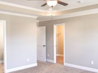 3037 N Kilchattan Dr, Fayetteville, NC 28306