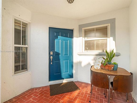 4th image of 4866 NW 114th Ct