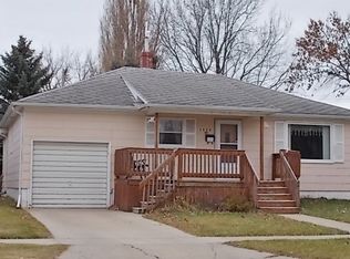 1022 1st St NE, Devils Lake, ND 58301