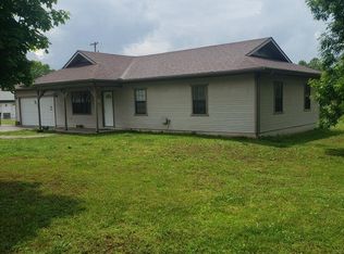 105 Riverview Dr, Anderson, MO 64831