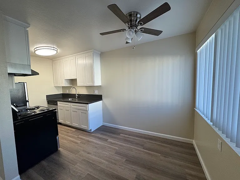 66 W Rincon Ave #B — Photo 4