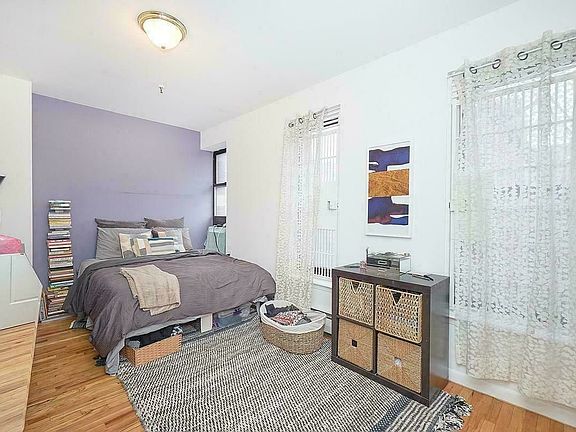 2nd image of 315 W 113th St APT 3C
