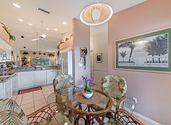4th image of 26330 Sunderland Dr Unit 5205