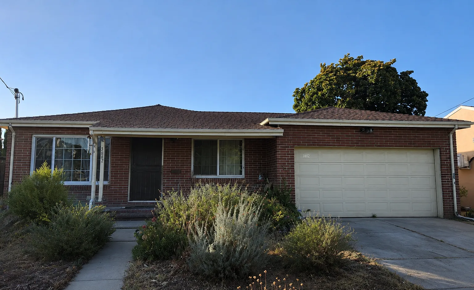 3 bed, 1040 sqft, $2,700 — Photo 1