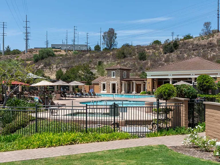 2656 Escala Cir — Photo 26