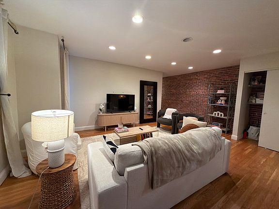 2nd image of 78 Gainsborough St Unit 108