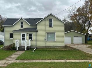 101 E 4th St, Ramona, SD 57054