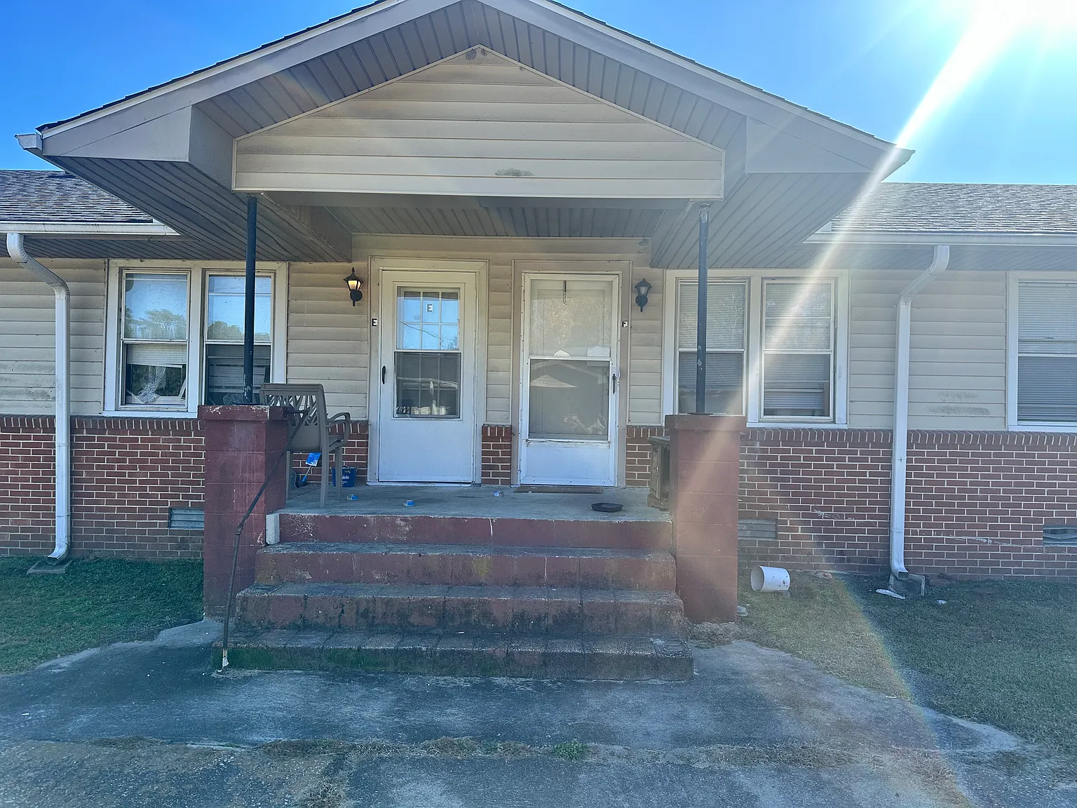 1 bed, 1100 sqft, $875 — Photo 1