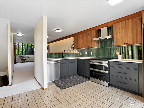 5th image of 3921 S Angeline Street