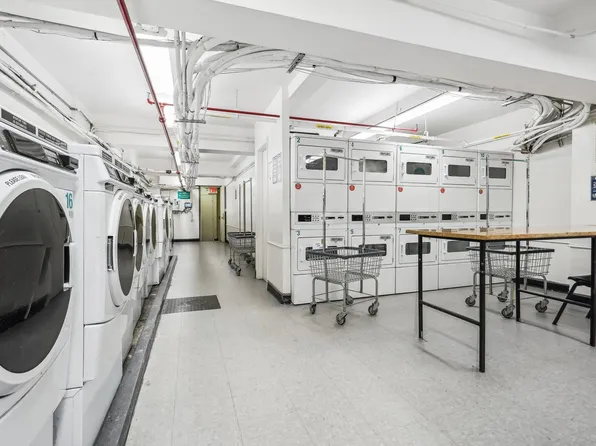 160 West 71st Street image 6 of 10