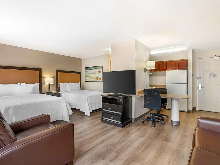 Deluxe Studio - 2 Full Beds