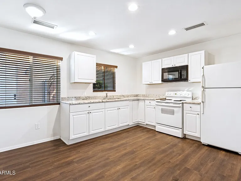 11407 E Bellflower Ct — Photo 27