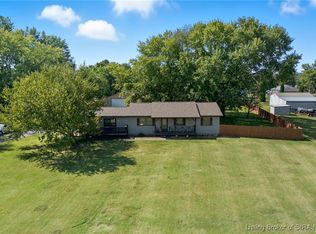 521 Weaver Rd, Memphis, IN 47143