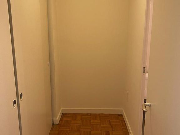 3rd image of 604 S Washington Sq #36-613