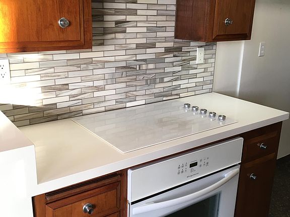 3rd image of 1400 California Ave APT 208