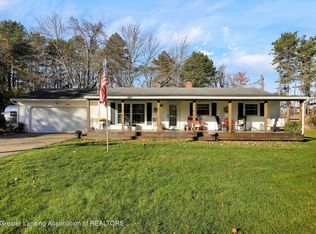 12686 Holly Ln, Dewitt, MI 48820