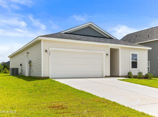 609 S Squires Run Lane, Richlands, NC 28574