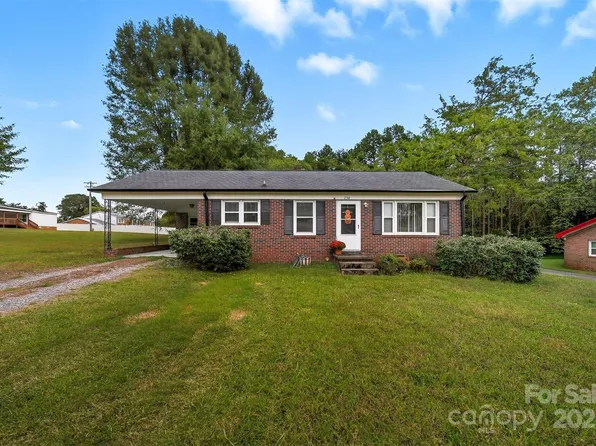 2746 Baker St, Claremont, NC 28610