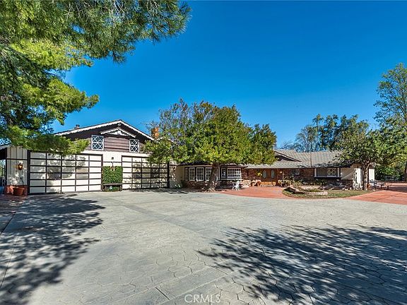 5th image of 6006 Clear Valley Rd