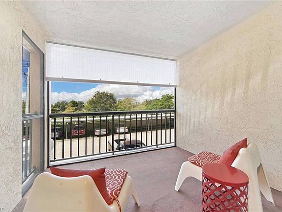 2nd image of 2121 Collier Ave APT 201