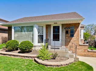 5252 Harvard Ter, Skokie, IL