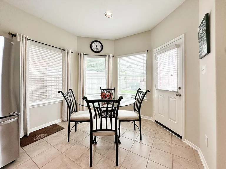 6118 Coastal Grove Ln — Photo 14