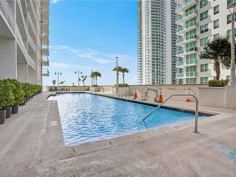 1200 Brickell Bay Dr #ID1227477P — Photo 20