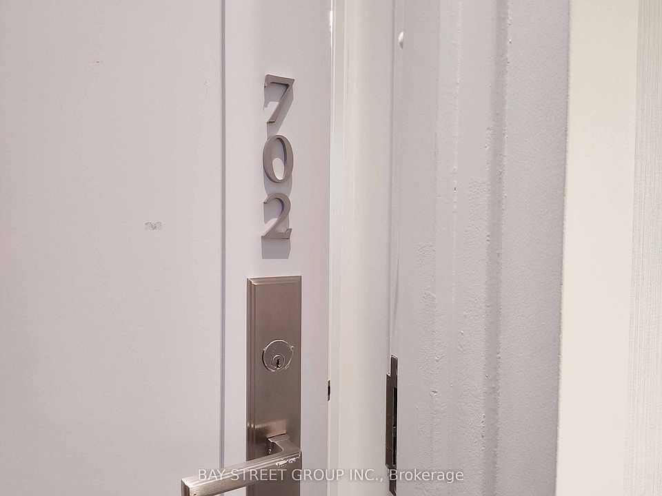 1st image of 3 Gloucester St #702