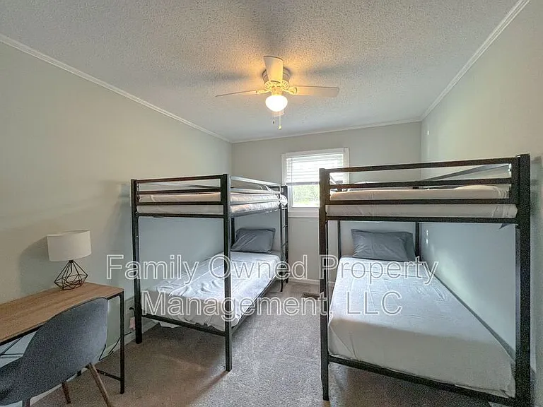 806B N Magnolia St — Photo 17