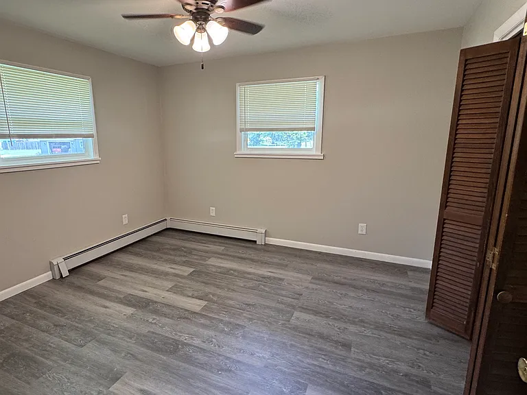 114 N Chase St — Photo 11